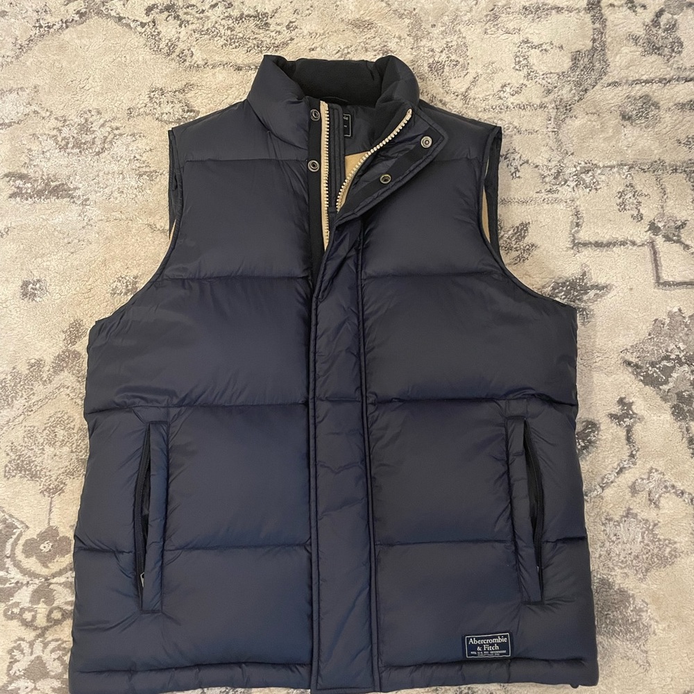 Abercrombie & Fitch heavy puffer vest navy blue